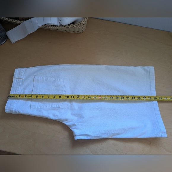 VERO Véronique Cloutier White Midi Short Women Size 9 Loose Fit Wide Leg - Picture 9 of 11